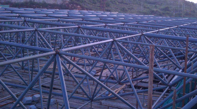 景洪概述网架加工中对钢材的质量的过细恳求